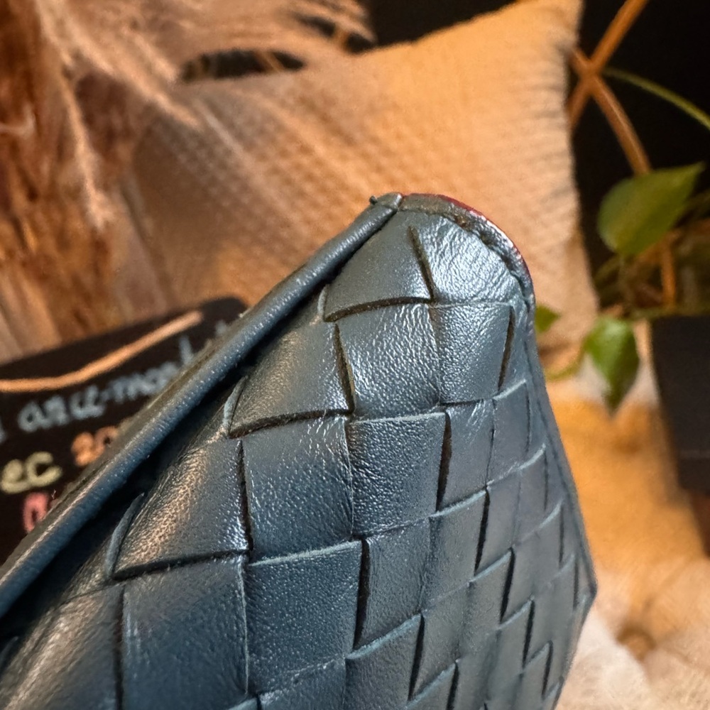 ♥️SOLD on IG♥️ Bottega Veneta Bicolour Cardholder/wallet*PRICE is FIRM* - Picture 14 of 17